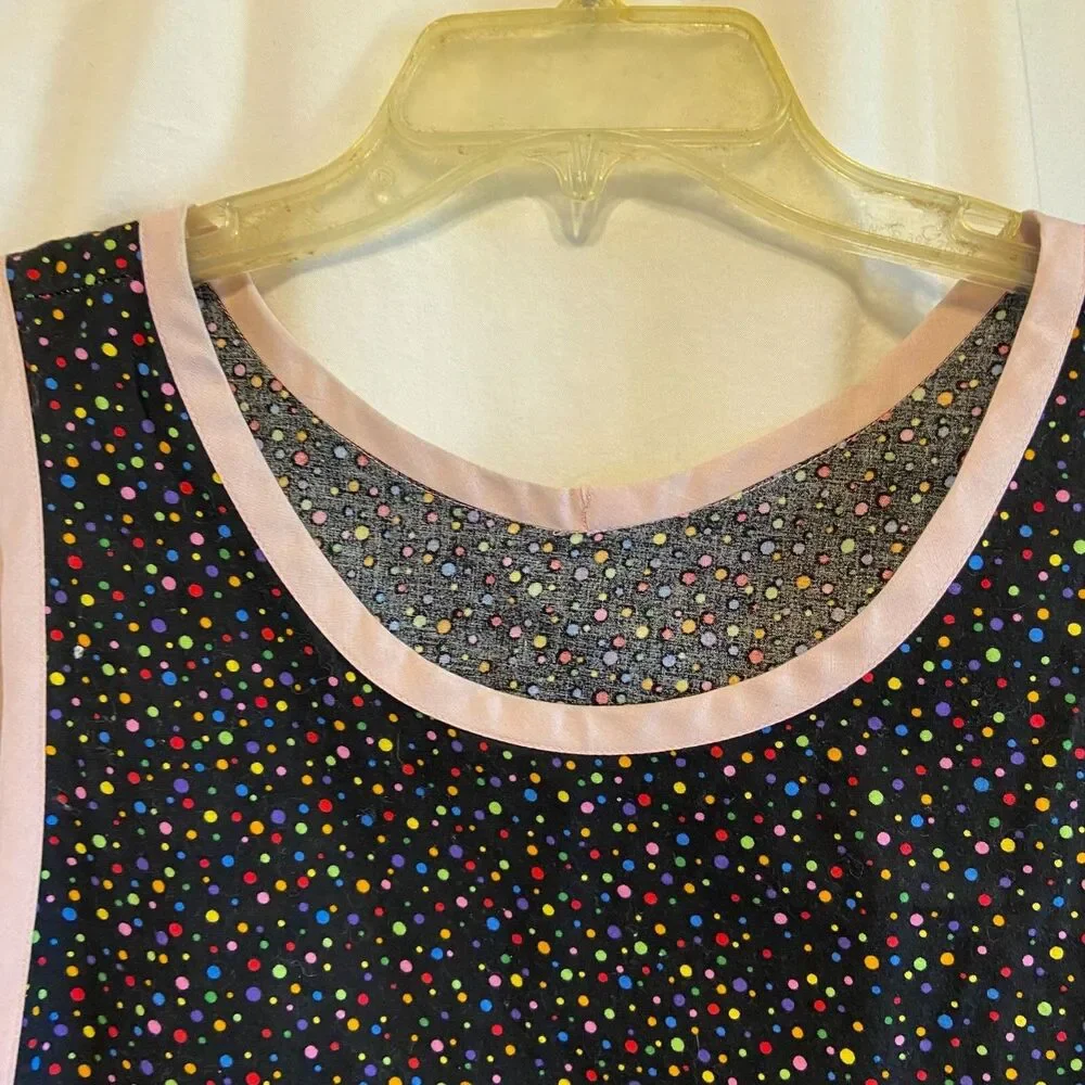#7482 Girls Black Polkadot Apron